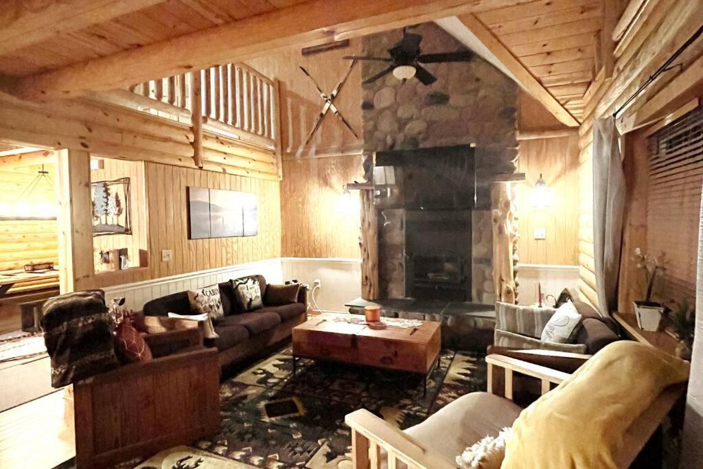 One Of A Kind Rustic Log Cabin Near Bryce Resort - Large Game Room - Fire Pit - Large Deck - Bbq Basye Екстериор снимка