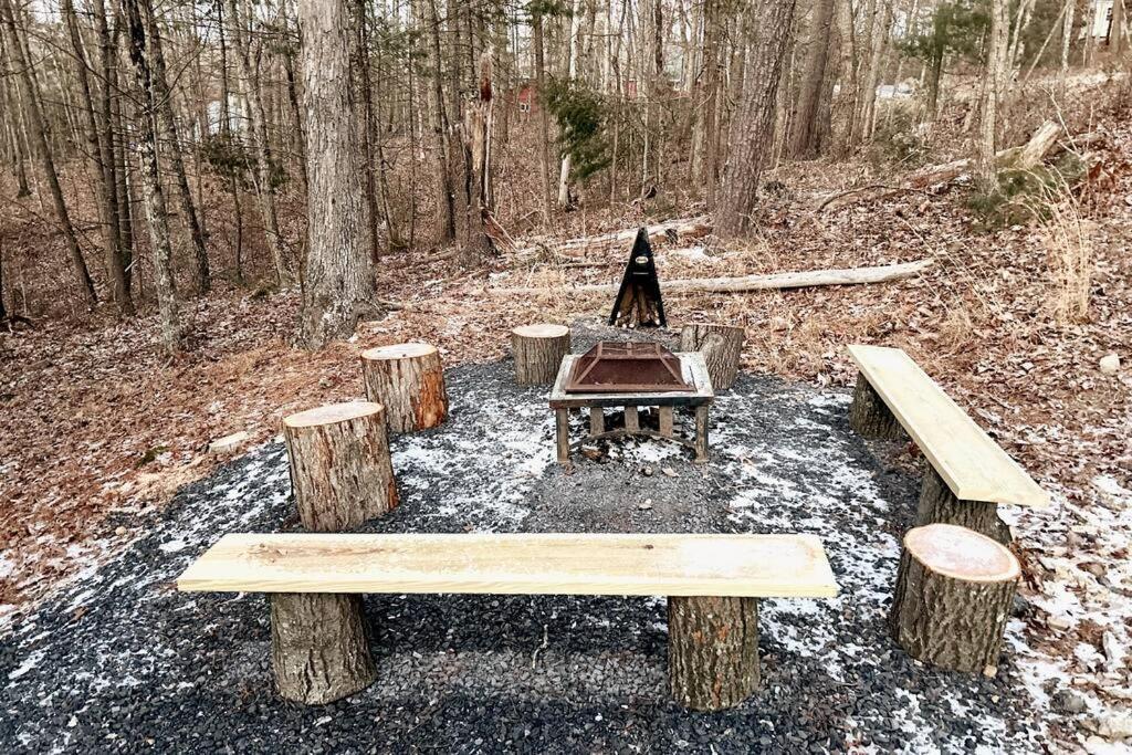 One Of A Kind Rustic Log Cabin Near Bryce Resort - Large Game Room - Fire Pit - Large Deck - Bbq Basye Екстериор снимка
