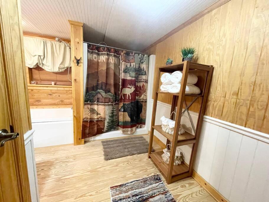 One Of A Kind Rustic Log Cabin Near Bryce Resort - Large Game Room - Fire Pit - Large Deck - Bbq Basye Екстериор снимка